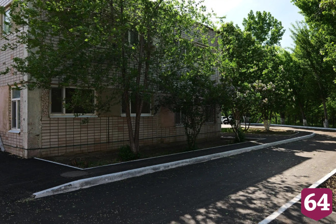 В Саратовской области отремонтировали территории 10 медучреждений