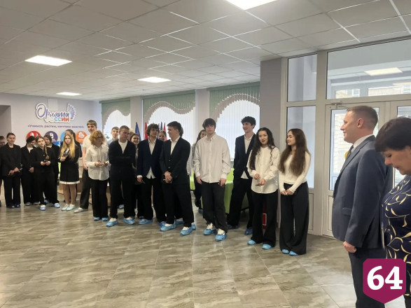 Министр пожелал саратовским выпускникам при сдаче экзаменов дышать ровно